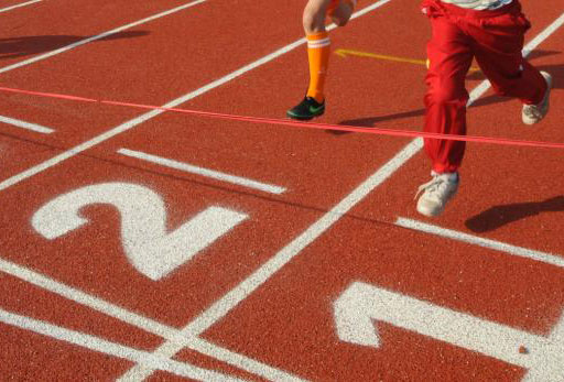 “有毒”塑胶跑道，检测刻禁止缓